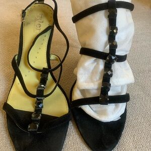 Richard Tyler Black Heels Strappy Design